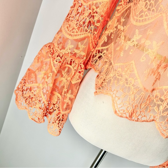 🌸NWT Women’s Lace Bell Sleeve Top. Coral. 1 SM 1 M 1 LRG - Picture 12 of 12